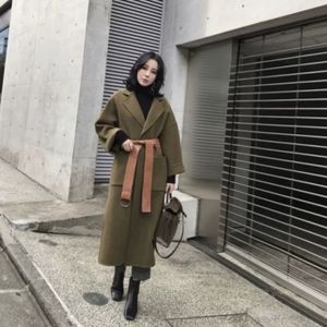 100% Wool coat with leather belt